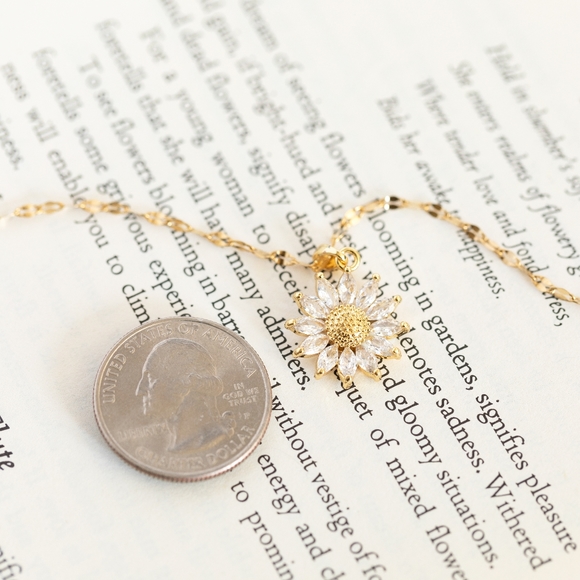Sunflower Necklace - Picture 6 of 6